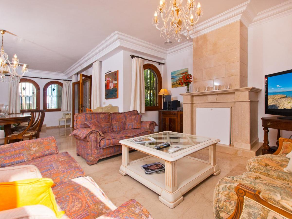 Villa Tita De Manresa, Con Jardines Y Vista Mar Alcudia  Eksteriør billede
